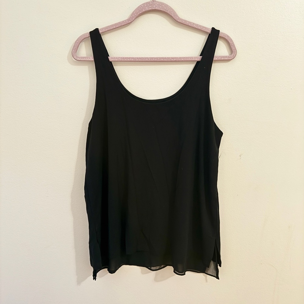 Anne Taylor V-Neck Top